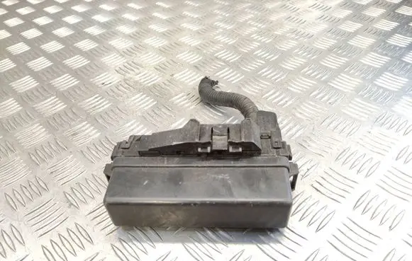 Nissan Juke I F15 Fuse box set 34382ES002 7154713830