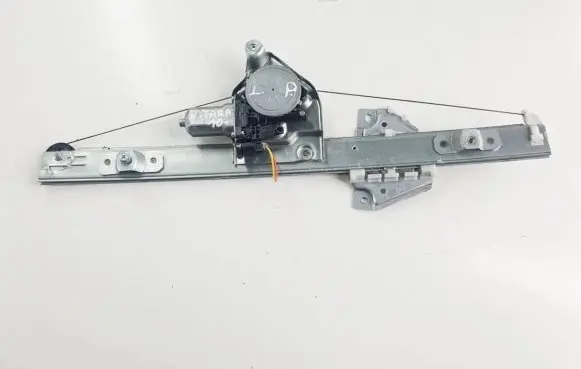Suzuki Grand Vitara II Front door window regulator with motor