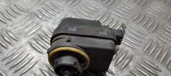Peugeot 607 Headlight level adjustment motor 