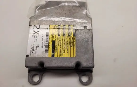 Toyota Avensis T250 Airbag control unit/module 8917005220 215955102