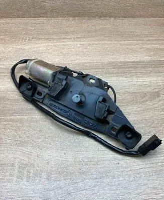 BMW 5 E39 Tailgate/trunk/boot lock/catch/latch 8362371