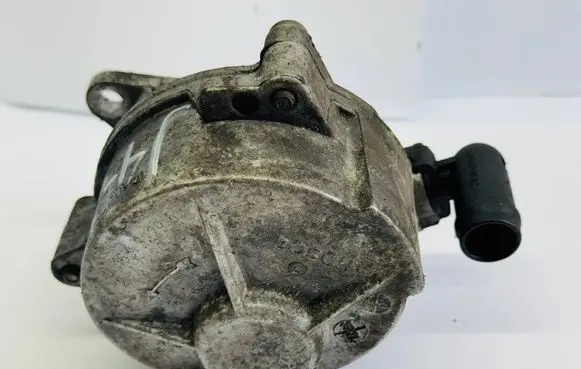 Renault Megane II Vacuum pump D163322916