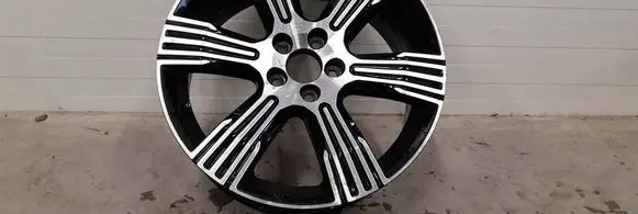 Volvo XC40 R18 alloy rim 