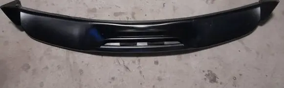 Tailgate/trunk spoiler