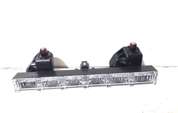 Toyota Auris E180 Third/center stoplight 12584