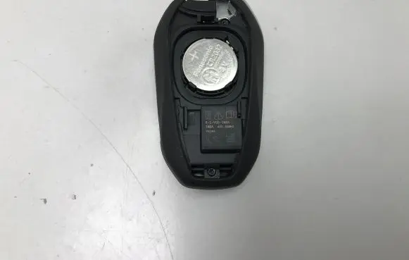 Opel Mokka B Ignition key/card 9840153480