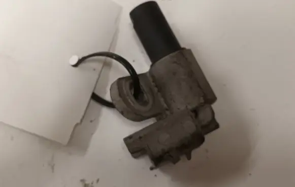 Volvo V50 Camshaft position sensor 9665443480