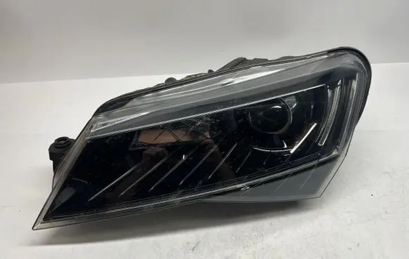 Skoda Superb B5 (3U) Headlight/headlamp 3V1941015A