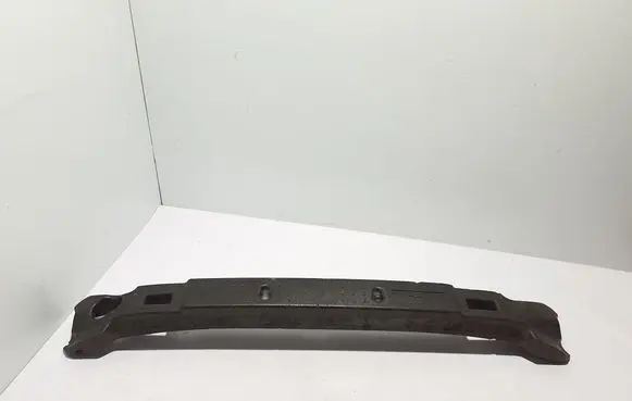 Volvo XC40 Front bumper foam support bar 31449345