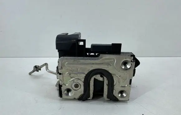 Dacia Sandero Front door lock