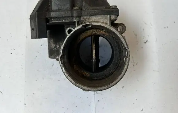 Volkswagen Golf Plus Throttle valve 03G128063A K300