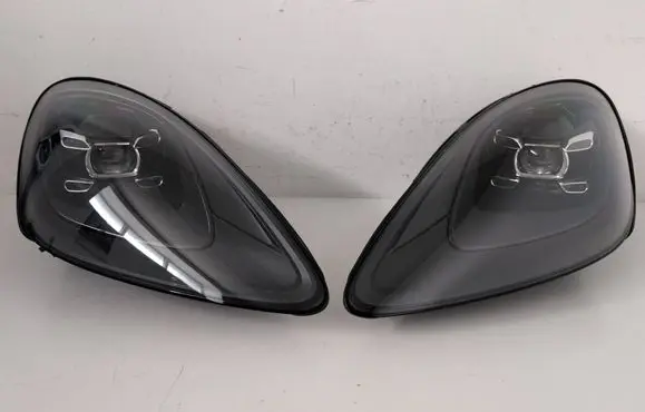 Porsche Cayenne (9Y0 9Y3) Headlights/headlamps set 9Y0941031Q 9Y0941032Q