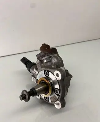BMW X1 E84 Fuel injection high pressure pump 0445010524 8510865