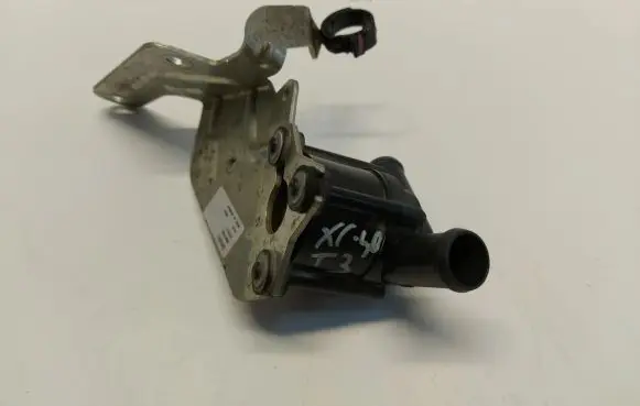 Volvo XC40 Electric auxiliary coolant/water pump 31461909