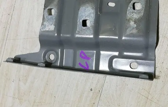 Dacia Jogger Fender mounting bracket 641C11654R