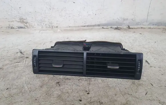 Audi A4 S4 B7 8E 8H Dash center air vent grill 8E0820951