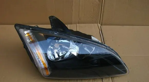 Ford Focus Headlight/headlamp 4M5113099JD 4M51-13099-JD