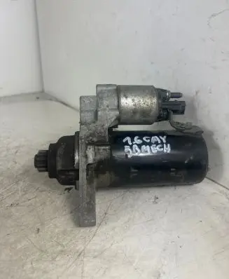 Volkswagen Caddy Starter motor 02Z911023N