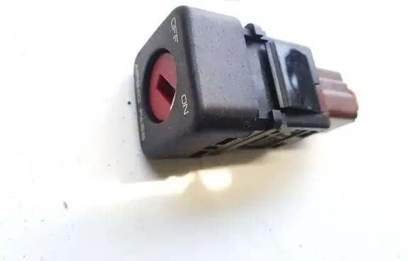 Passenger airbag on/off switch