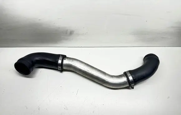 Intercooler hose/pipe