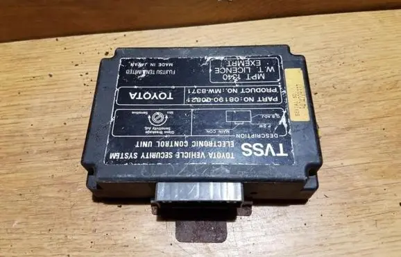 Toyota Hilux (N80, N90, N100, N110) Other control units/modules 0819000821