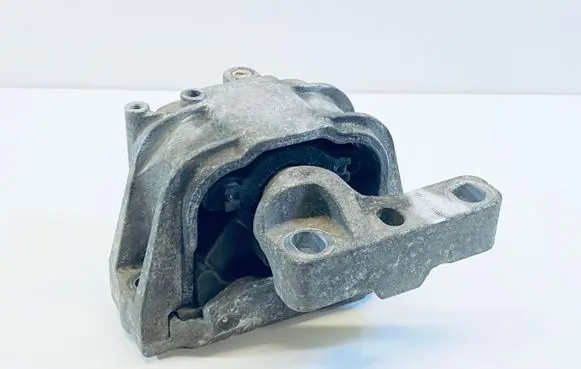 Volkswagen Golf Plus Engine mount bracket 1K0199262AS