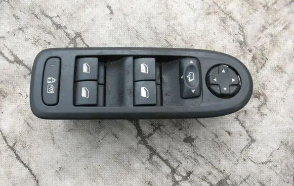 Citroen C5 Electric window control switch 96660258XT