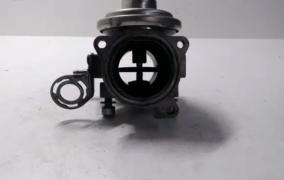 Audi A4 S4 B6 8E 8H EGR valve 038129637B 163305018