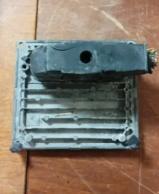 Ford Focus Engine control unit/module 6S6112A650FF S120977315F