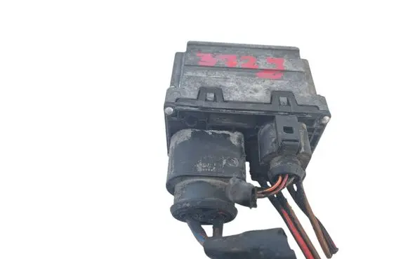 Audi A6 Allroad C5 Coolant fan relay 8D0959501