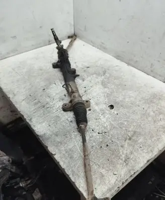 Toyota Avensis T250 Steering rack