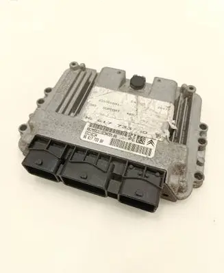Citroen C4 I Engine control unit/module 9661773380 231000551 EDC16C34