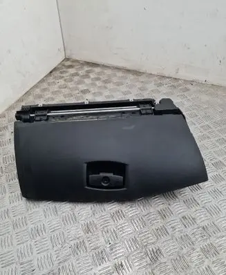 BMW 5 E60 E61 Glove box