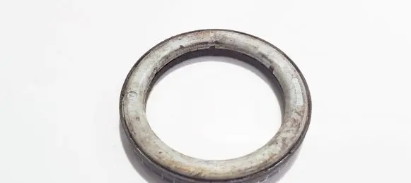 Mercedes-Benz C W203 Coil spring mount f229062 f-229062
