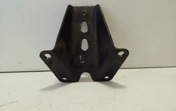 Iveco Daily 5th gen Engine mounting bracket