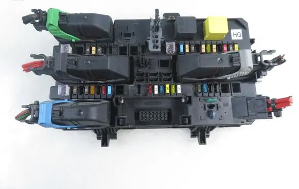 Opel Zafira B Central body control module 5DK00866952 13206759HG