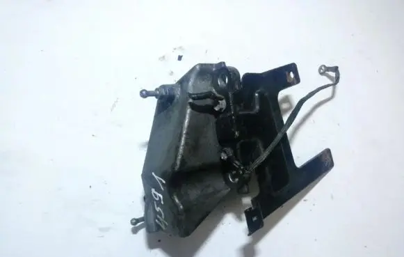 Suzuki Grand Vitara II Engine mounting bracket