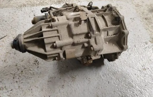 Nissan Pathfinder R51 Gearbox transfer box case 7S110 6944018