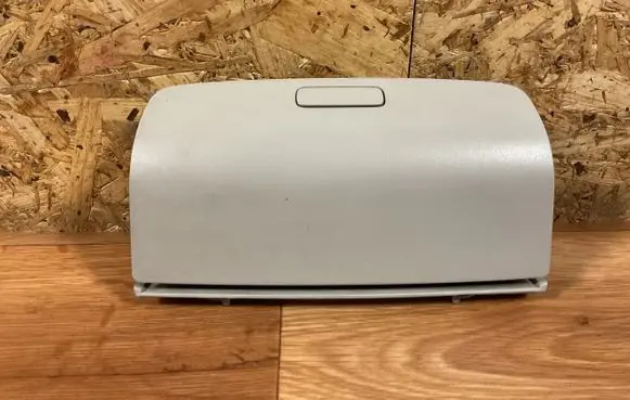 Volkswagen PASSAT B6 Sunglasses storage box 1K0868837