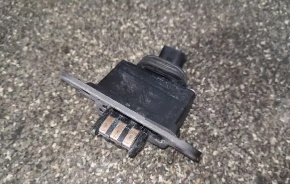 Volkswagen Caddy Sliding door contact joint 2K0907438