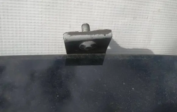 Volkswagen Golf V Tailgate/trunk/boot hinge