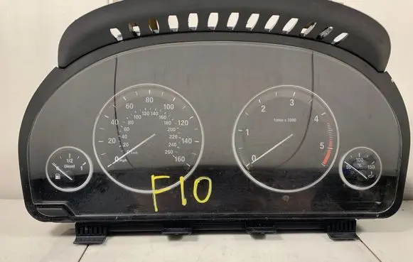 BMW 5 F10 F11 Speedometer (instrument cluster) 922761601