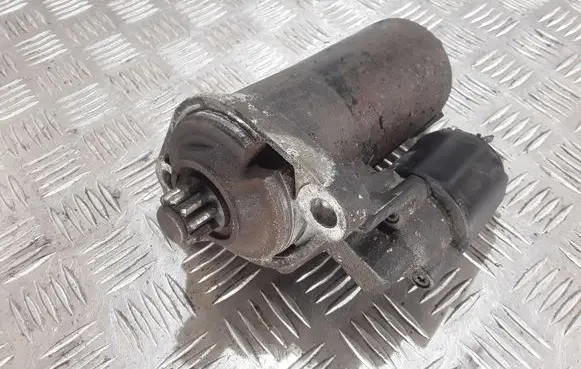 Volkswagen Golf IV Starter motor
