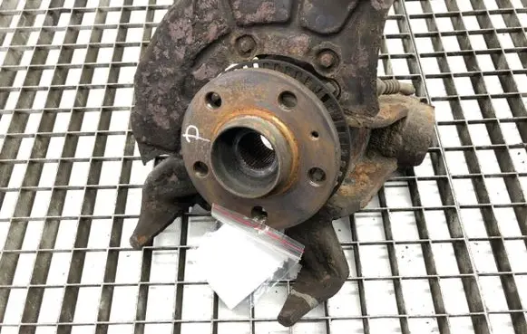 Seat Toledo II (1M) Front wheel hub spindle knuckle