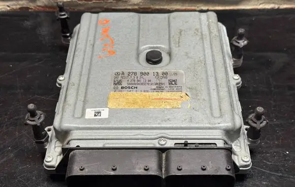 Mercedes-Benz GL X166 Engine control unit/module A2789001300 0261S07813 A2789011300