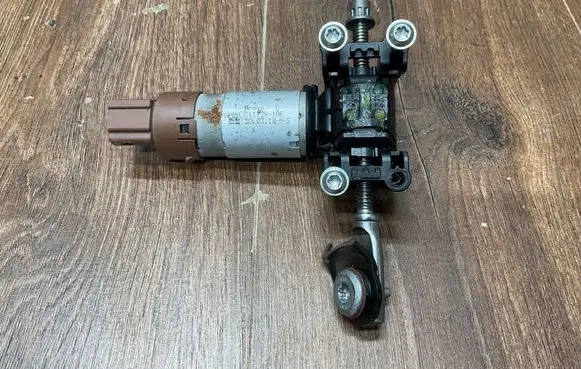 Mercedes-Benz E W213 Seat adjustment motor C11726106