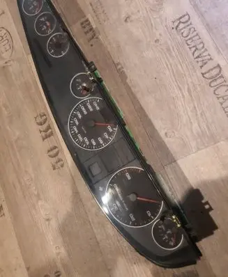Speedometer (instrument cluster)