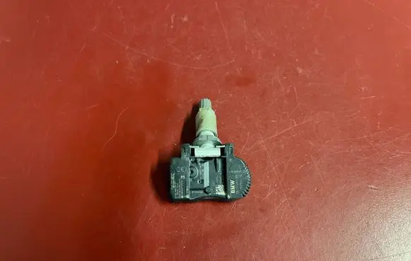 BMW X1 F48 F49 Tire pressure sensor 6881891
