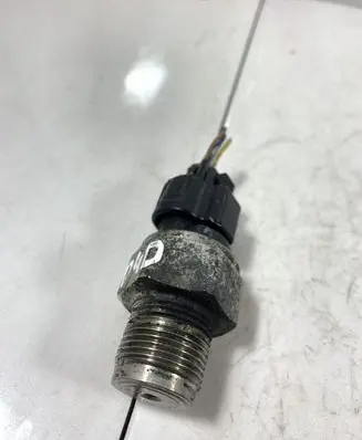 Fuel pressure sensor