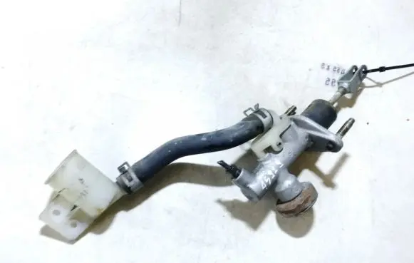 Nissan Almera N16 Clutch master cylinder